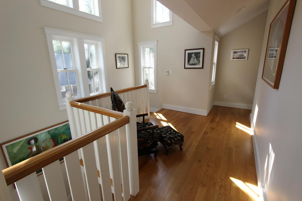 Cape Cod Home 995416
