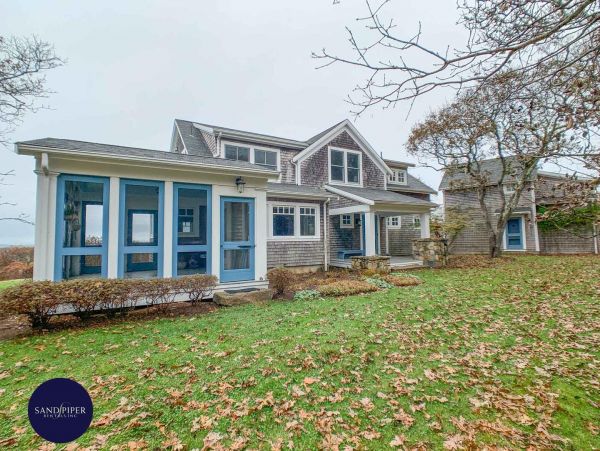 Cape Cod Home 995417