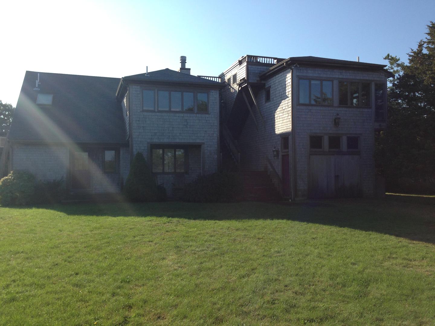 Cape Cod Home 995418