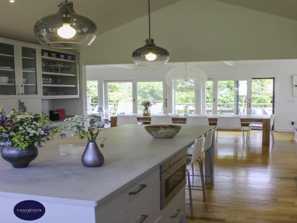 Cape Cod Home 995418