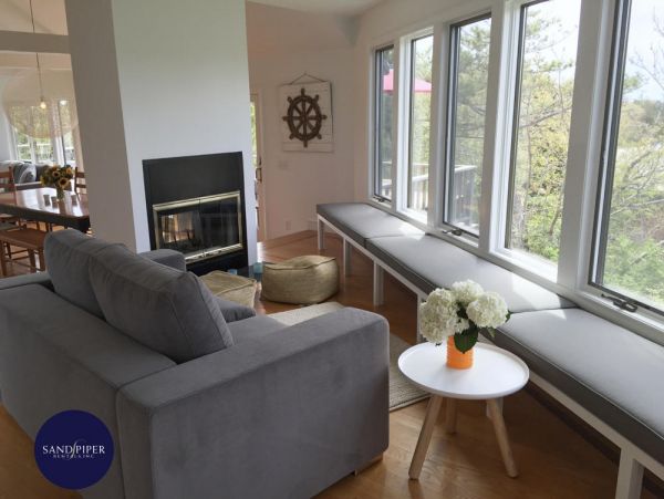 Cape Cod Home 995418