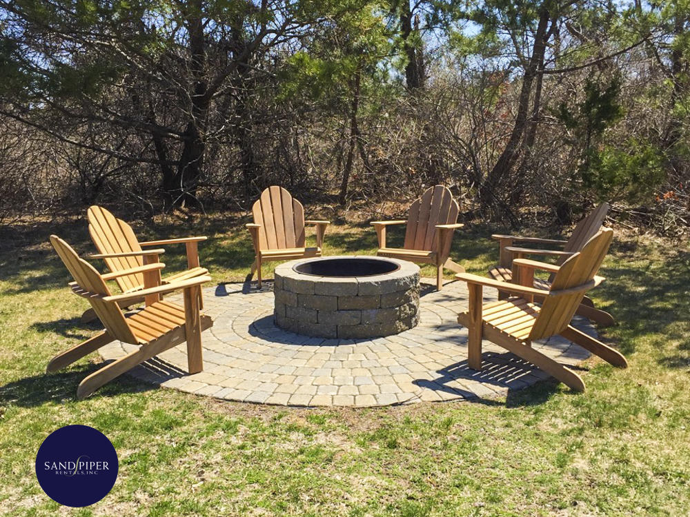 Cape Cod Home 995418