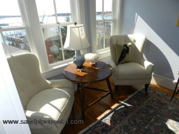 Cape Cod Home 995419