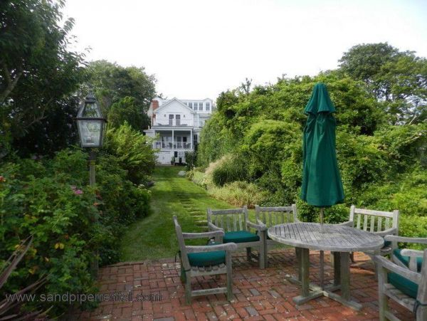 Cape Cod Home 995419