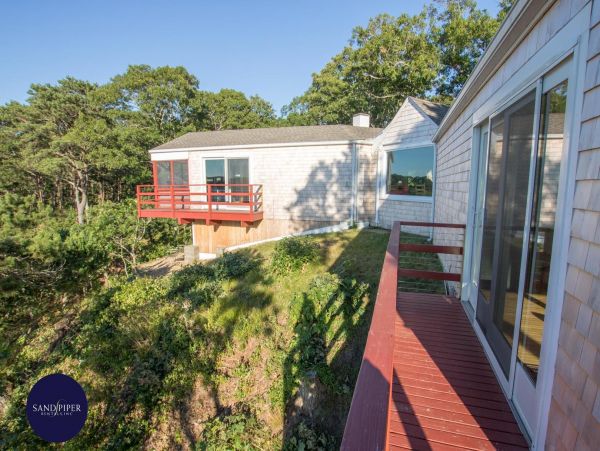 Cape Cod Home 995421