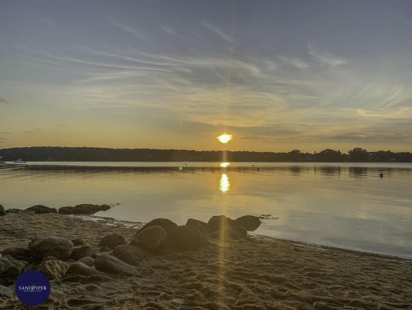 Cape Cod Home 995421