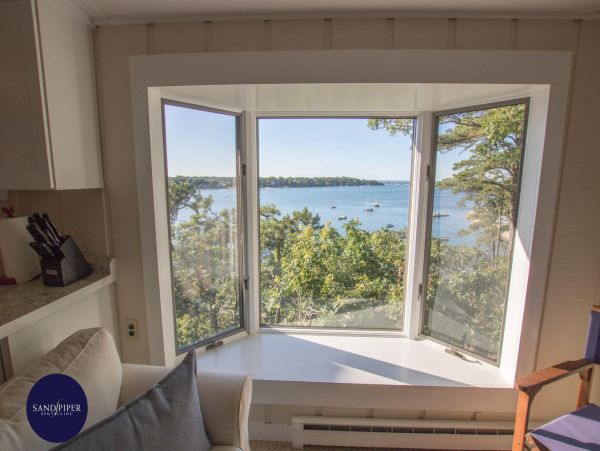 Cape Cod Home 995421