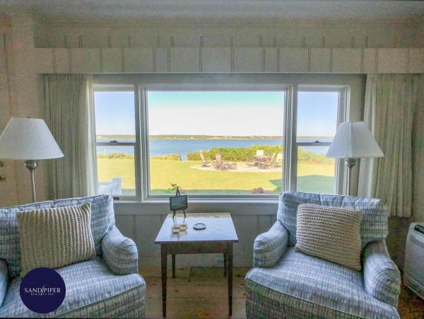 Cape Cod Home 995422