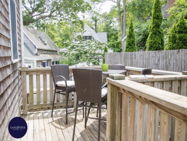 Cape Cod Home 995423