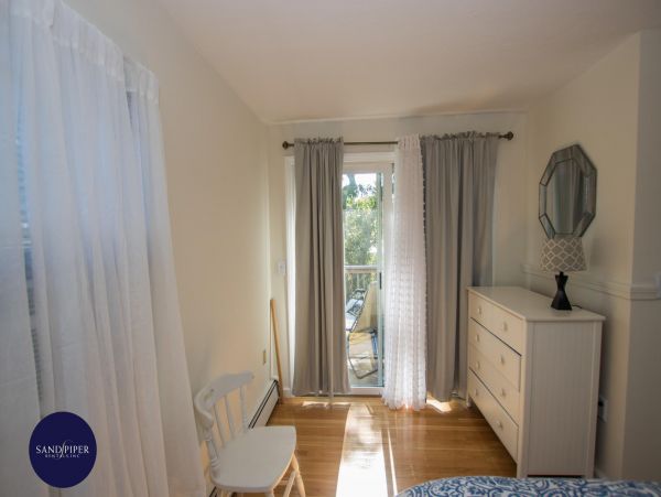 Cape Cod Home 995423
