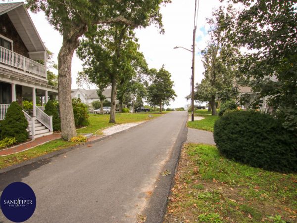 Cape Cod Home 995423