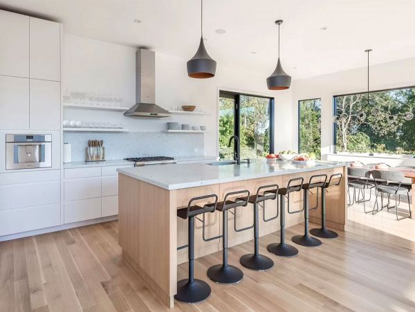 5 Bedrooms Luxury Hamptons Vacation Home Sleeps 10