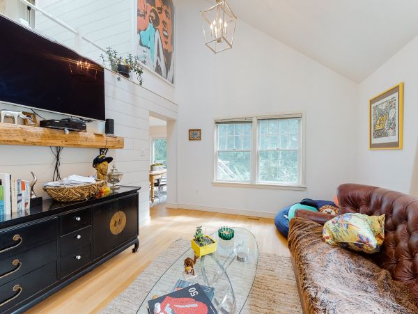 The Hamptons Four Bedroom Luxury Rental Vacation Pool Home