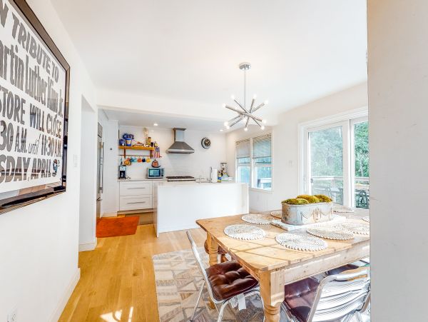 The Hamptons Four Bedroom Luxury Rental Vacation Pool Home