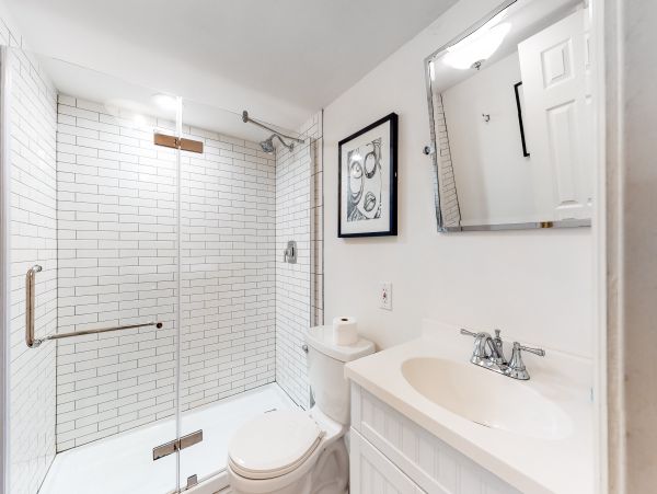 The Hamptons Four Bedroom Luxury Rental Vacation Pool Home