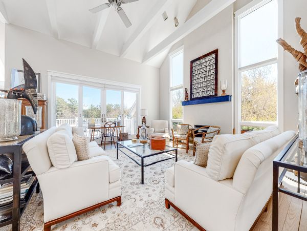 Amagansett Luxury Vacation Home Direct Access to Beach