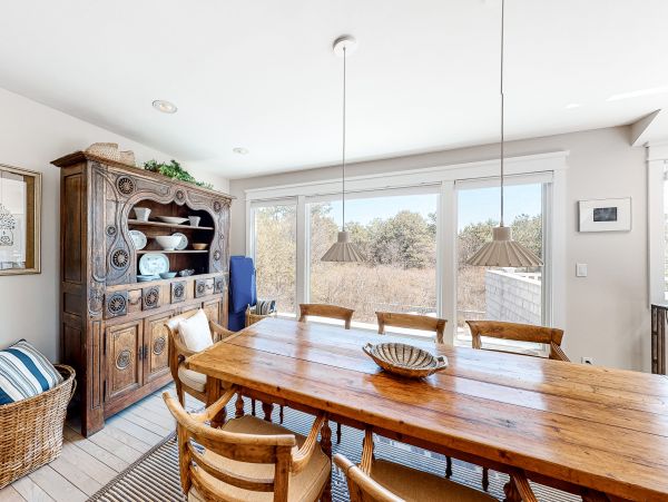 Amagansett Luxury Vacation Home Direct Access to Beach