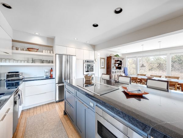 Amagansett Luxury Vacation Home Direct Access to Beach