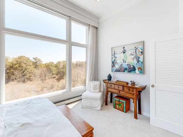 Amagansett Luxury Vacation Home Direct Access to Beach