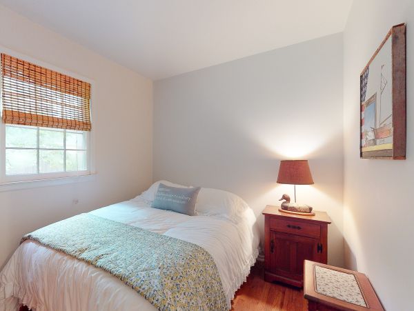 Three Bedroom Vacation Home Close to Both Bay & Ocean Beach