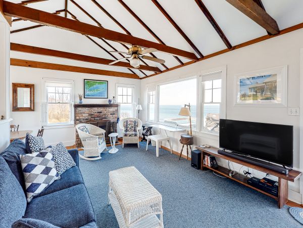 Beachfront Vacation Rental Hamptons East Marion