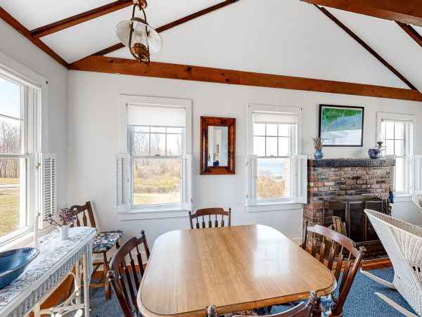Beachfront Vacation Rental Hamptons East Marion