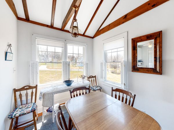 Beachfront Vacation Rental Hamptons East Marion