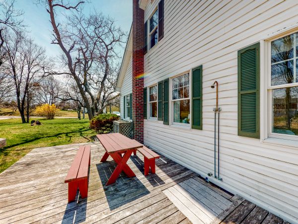 Beachfront Vacation Rental Hamptons East Marion