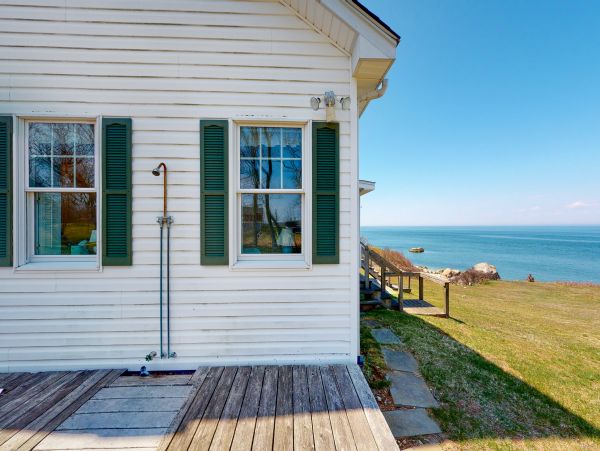 Beachfront Vacation Rental Hamptons East Marion