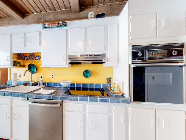 Charming Vacation Home in The Hamptons 6 Guests
