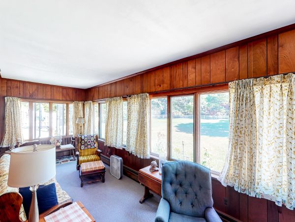 Southold Hamptons Charming Vacation Home 4 Guests