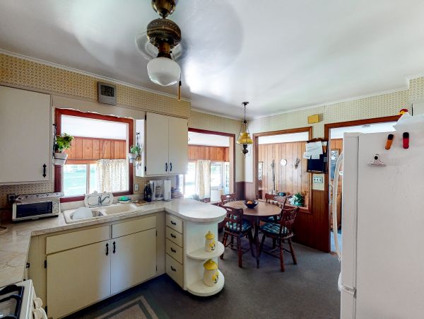 Southold Hamptons Charming Vacation Home 4 Guests