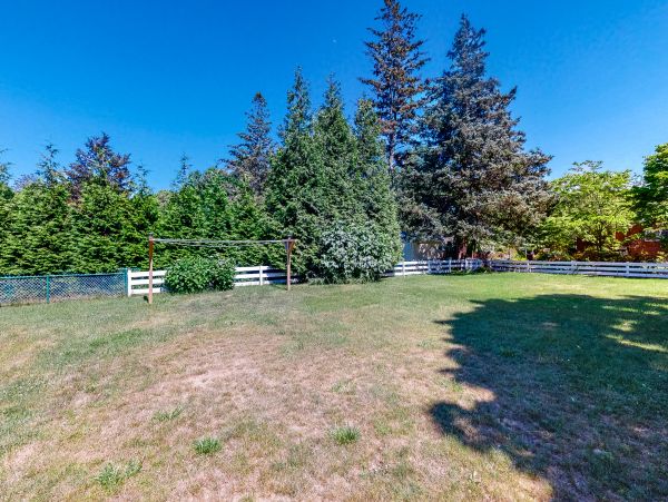 Southold Hamptons Charming Vacation Home 4 Guests