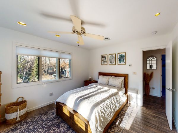 East Hamptons 4 Bedroom Vacation Home with Private Pool