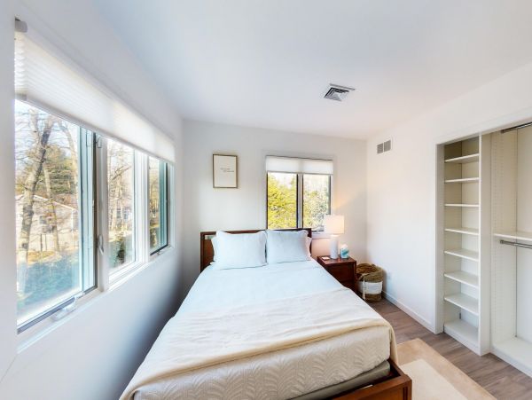 East Hamptons 4 Bedroom Vacation Home with Private Pool