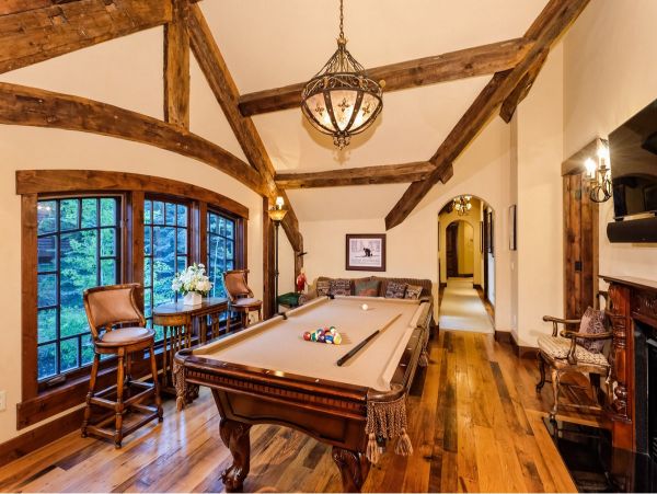 Ski in Ski Out Six Bedroom Luxury Estate in Snowmass Village
