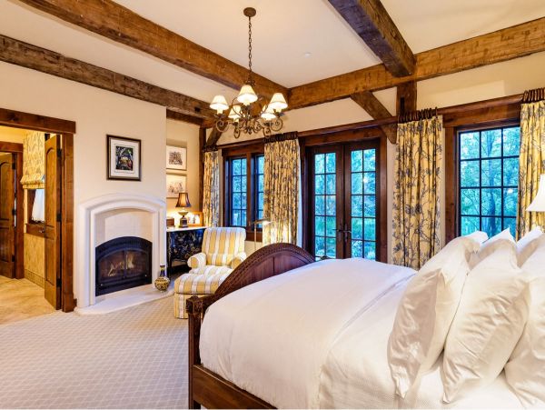 Ski in Ski Out Six Bedroom Luxury Estate in Snowmass Village