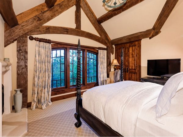 Ski in Ski Out Six Bedroom Luxury Estate in Snowmass Village