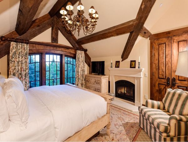 Ski in Ski Out Six Bedroom Luxury Estate in Snowmass Village