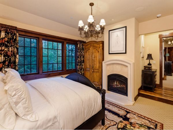 Ski in Ski Out Six Bedroom Luxury Estate in Snowmass Village