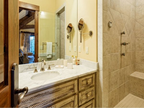 Ski in Ski Out Six Bedroom Luxury Estate in Snowmass Village