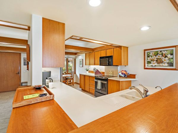 Luxury Oceanfront Vacation Home Two Bedroom In Lahaina