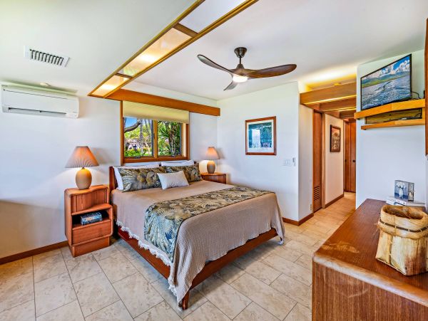 Luxury Oceanfront Vacation Home Two Bedroom In Lahaina