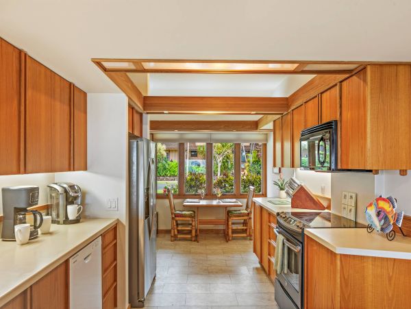Luxury Oceanfront Vacation Home Two Bedroom In Lahaina