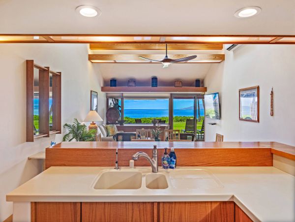 Luxury Oceanfront Vacation Home Two Bedroom In Lahaina
