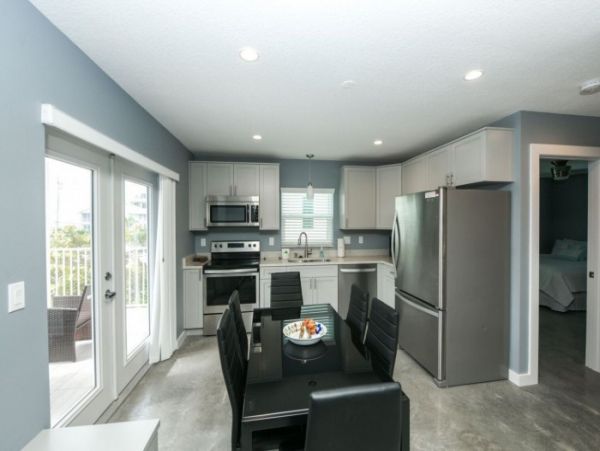 Siesta Key Three Bedroom Vacation Condo Sleeps 8 Guests