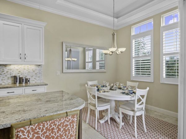 Beautiful & Spacious 3 Bedroom Home in Siesta Key Sleeps 10