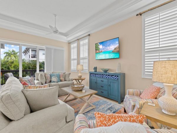 Beautiful & Spacious 3 Bedroom Home in Siesta Key Sleeps 10