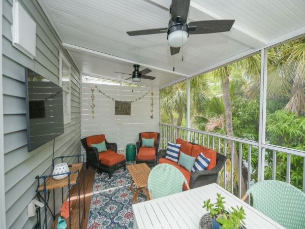 Holmes Beach Vacation Home Steps To The Beach - 6 Guests