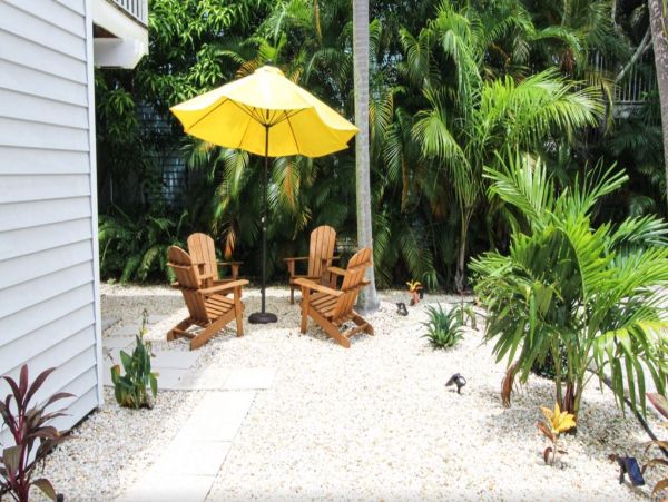 Holmes Beach Vacation Home Steps To The Beach - 6 Guests